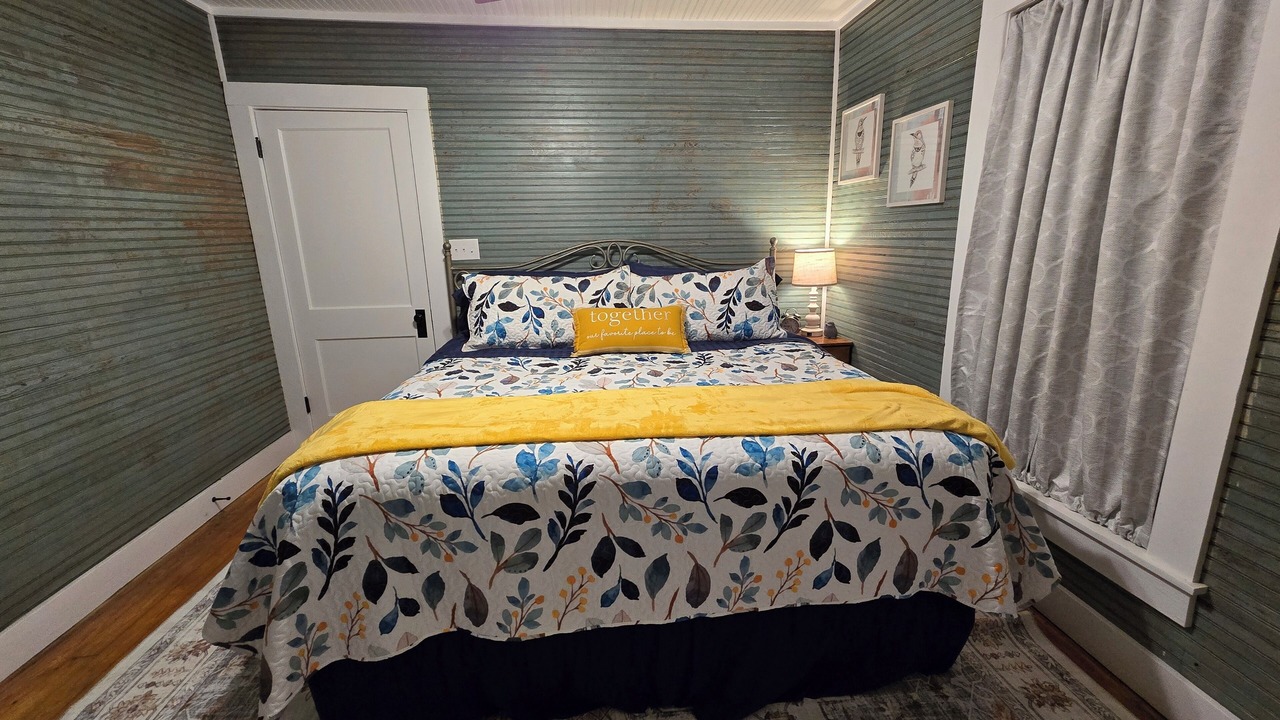 Photo of Bedroom in Andrews
