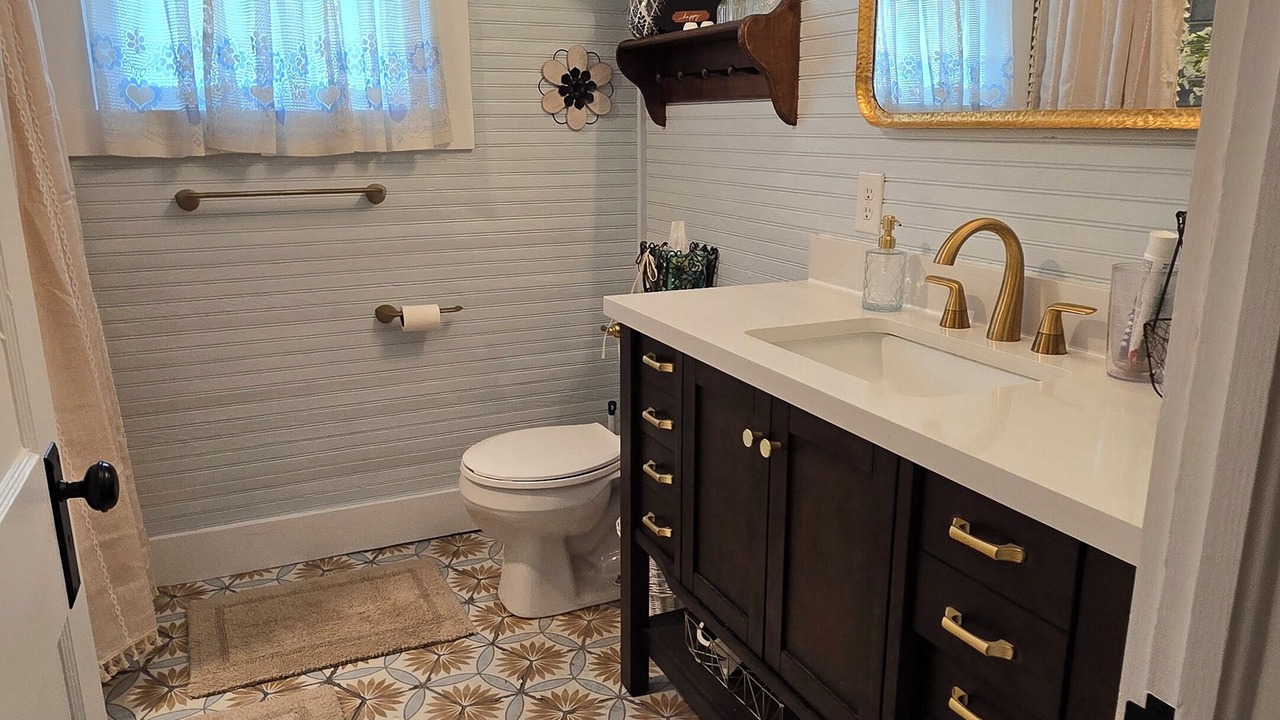 Photo of Bathroom in Andrews