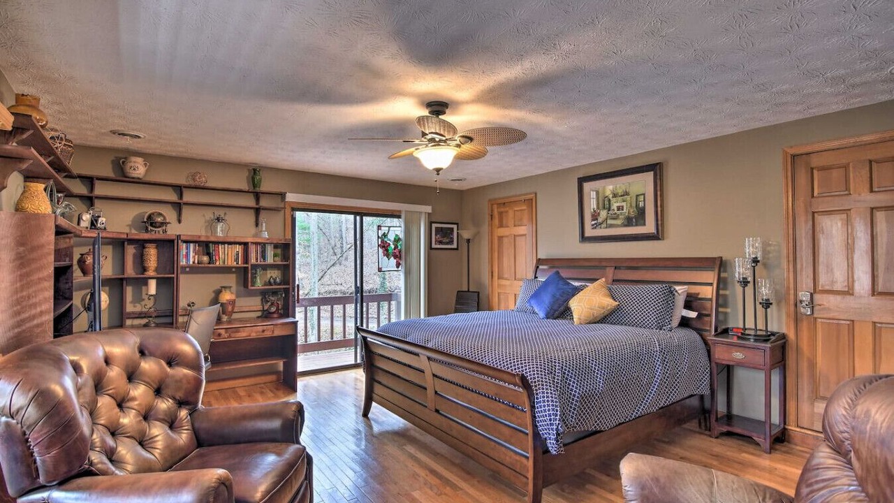 Photo of Bedroom in Asheville