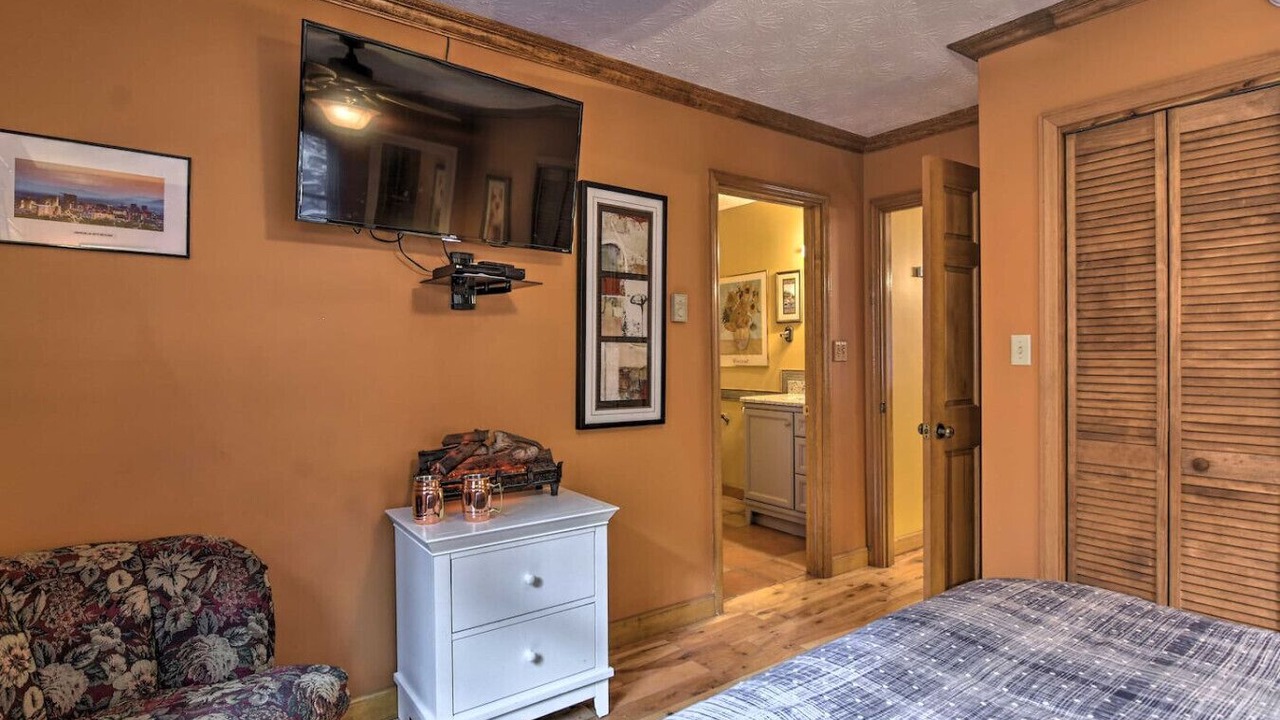 Photo of Bedroom in Asheville