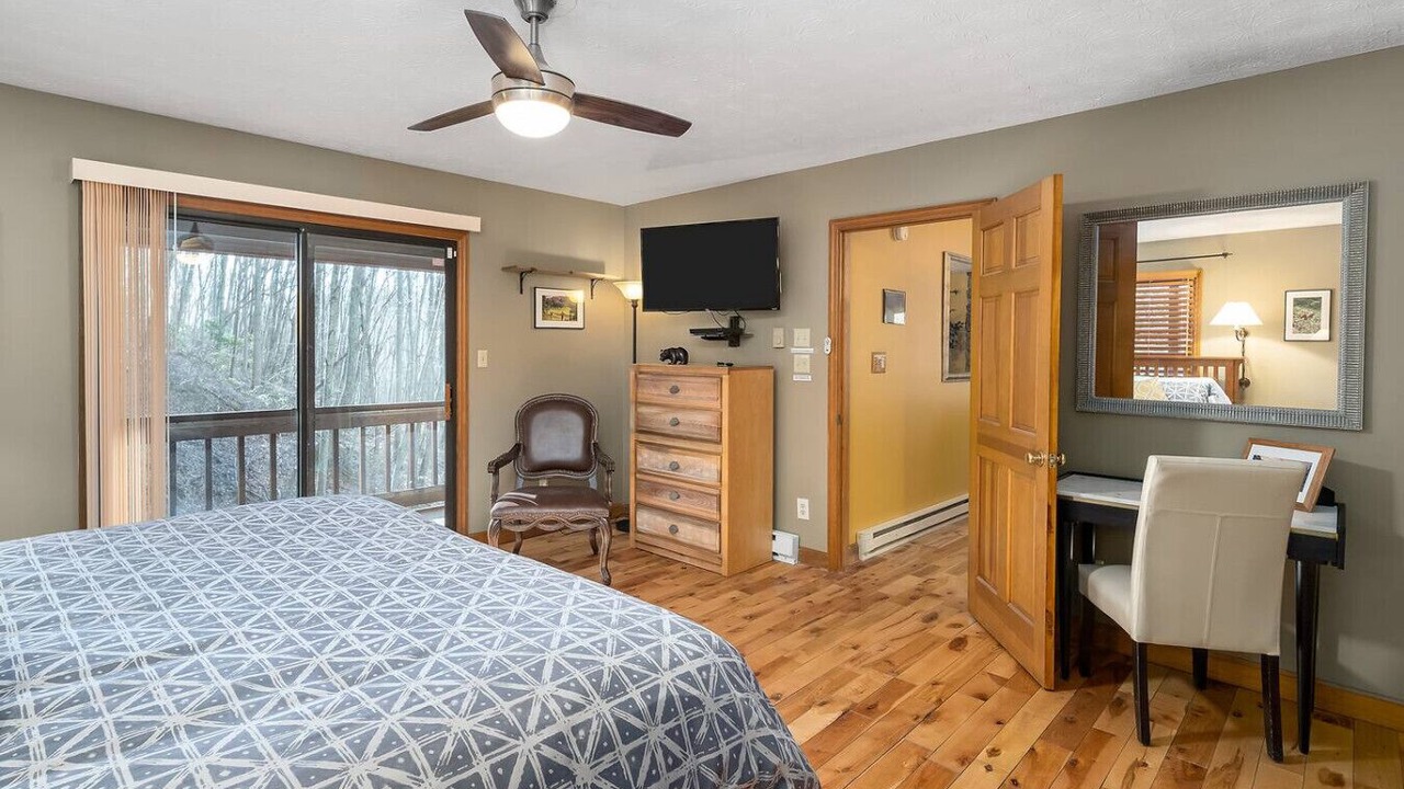 Photo of Bedroom in Asheville