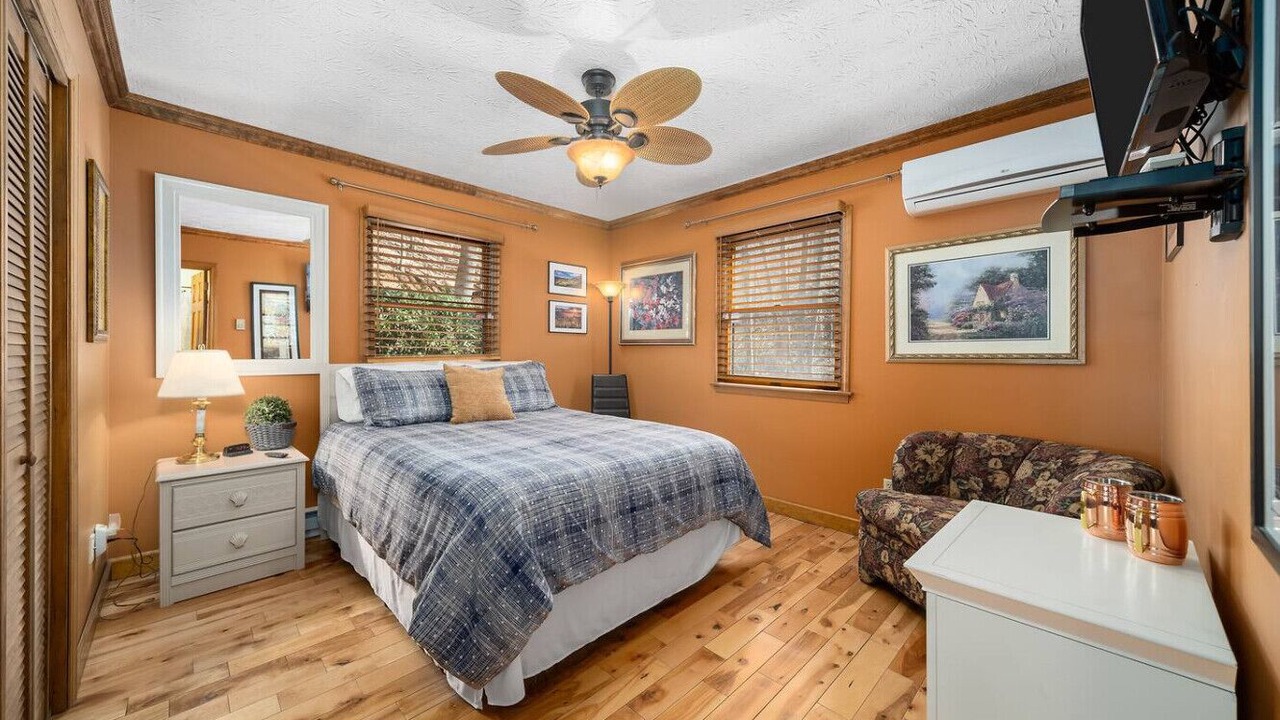 Photo of Bedroom in Asheville