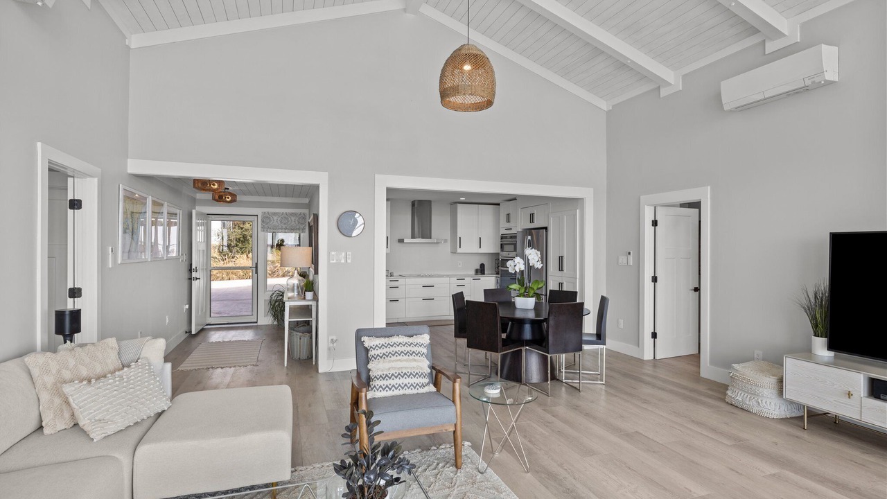 Photo of Livingroom in Newport