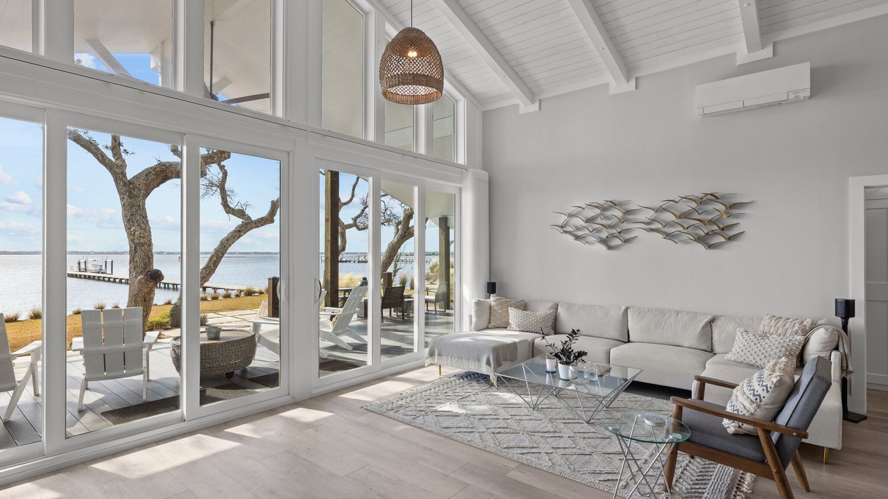 Photo of Livingroom in Newport