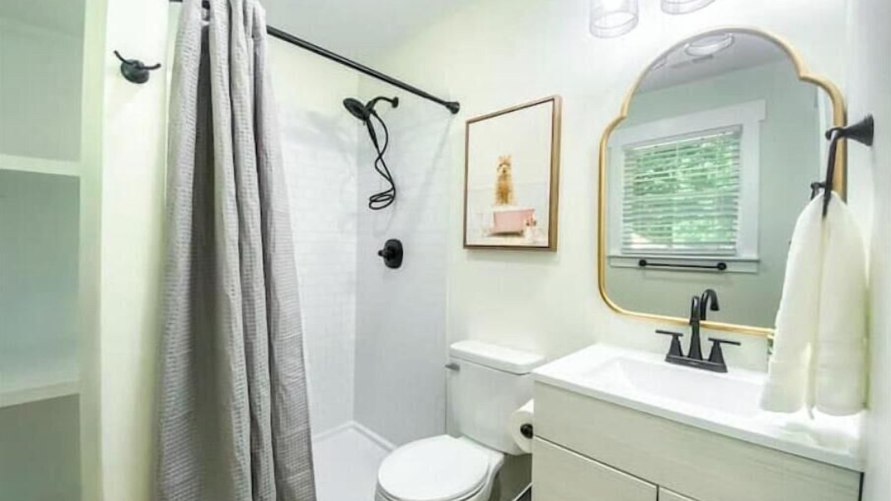 Photo of Bathroom in Zebulon
