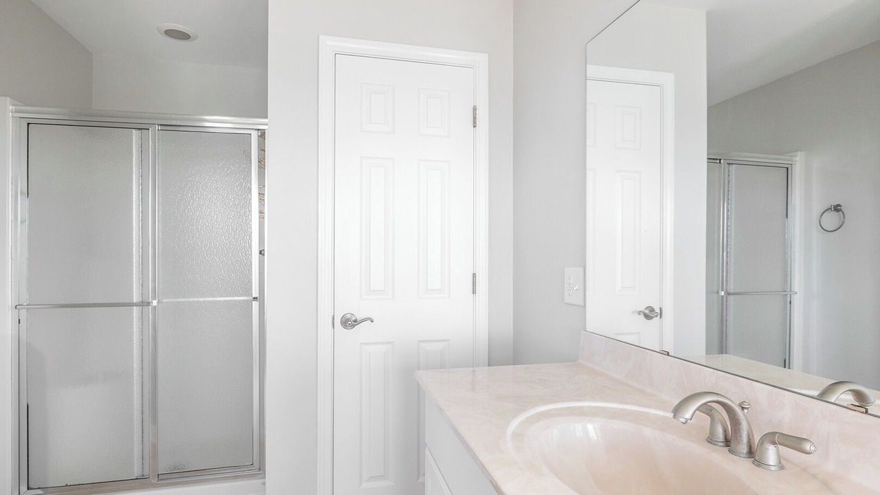 Photo of Bathroom in Pine Knoll Shores