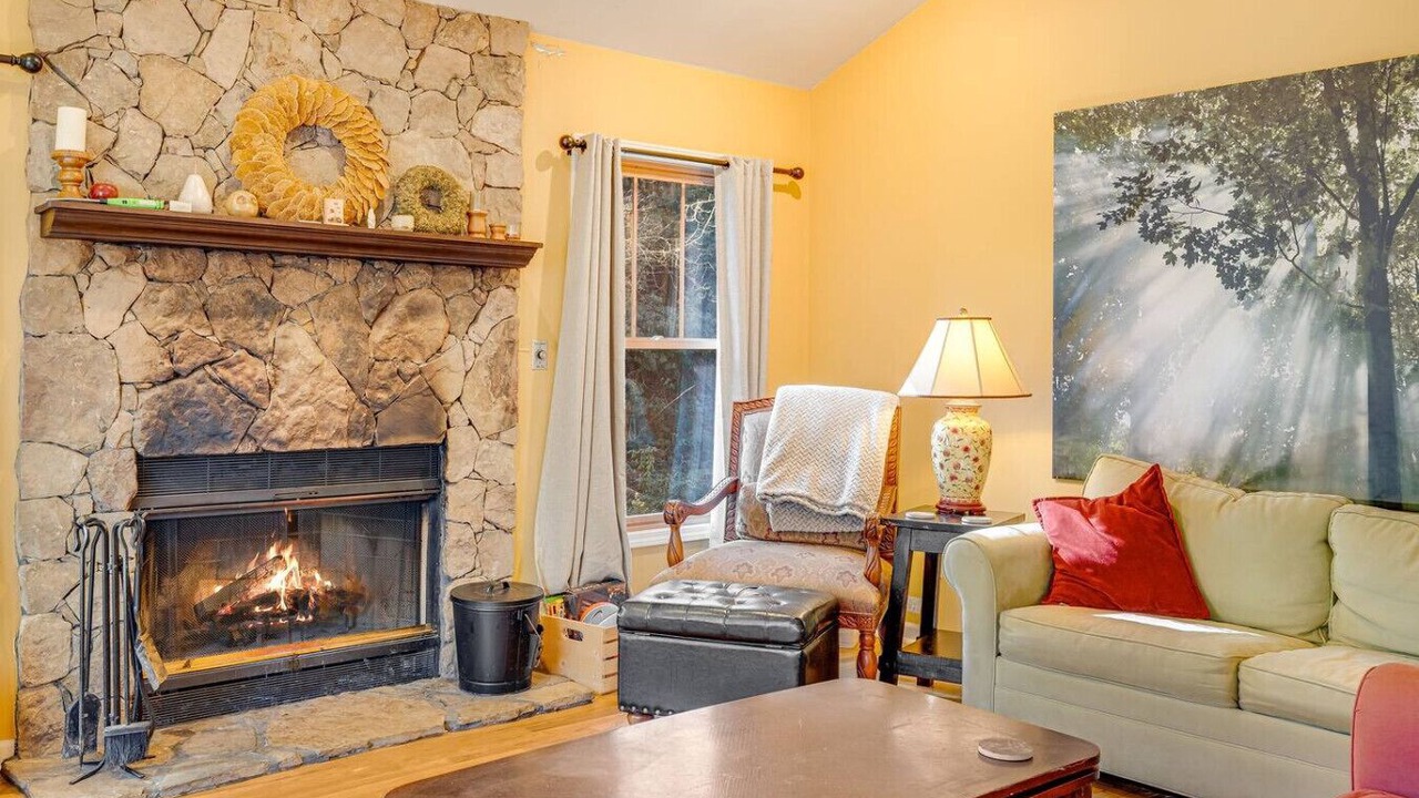 Photo of Livingroom in Brevard