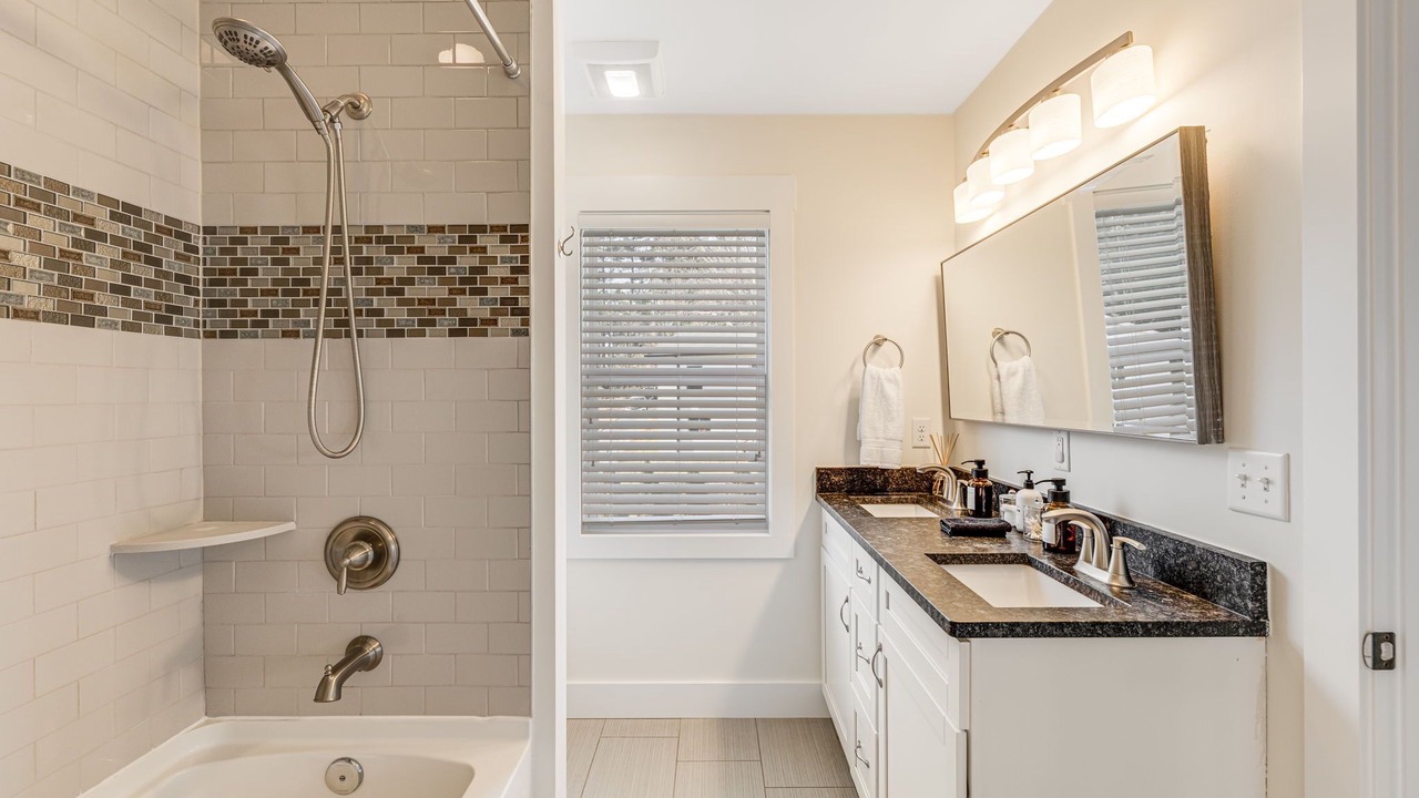 Photo of Bathroom in Oakley