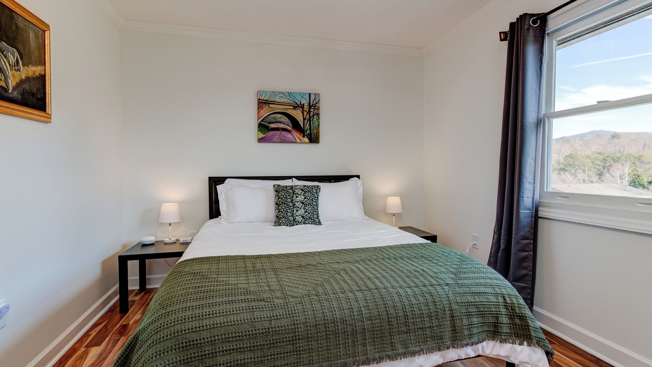 Photo of Bedroom in Black Mountain