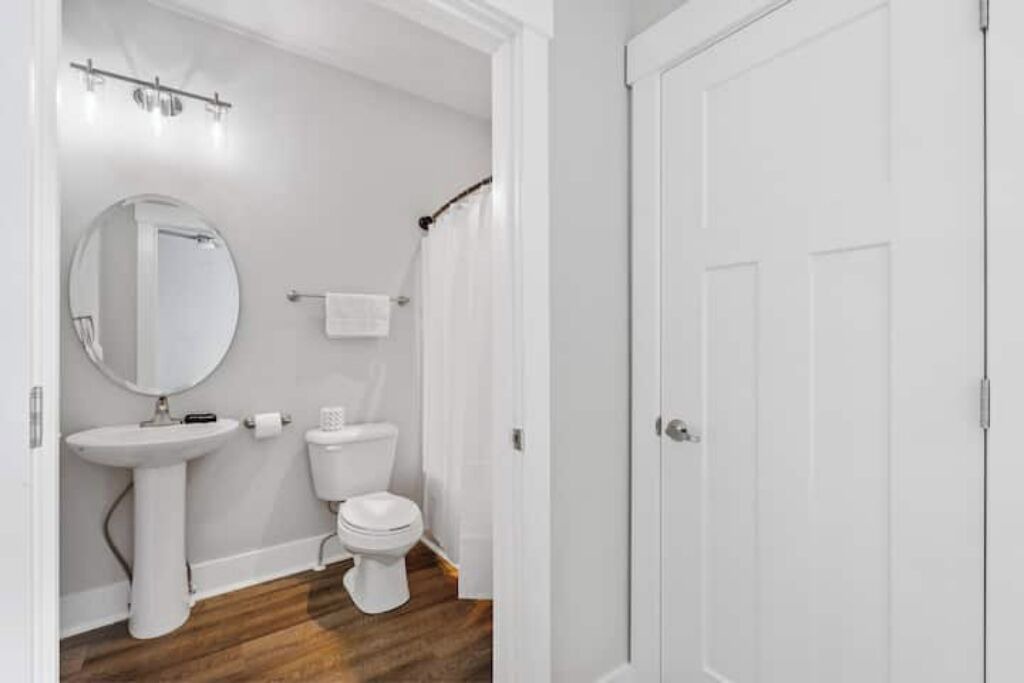 Photo of Bathroom in Nashboro Village