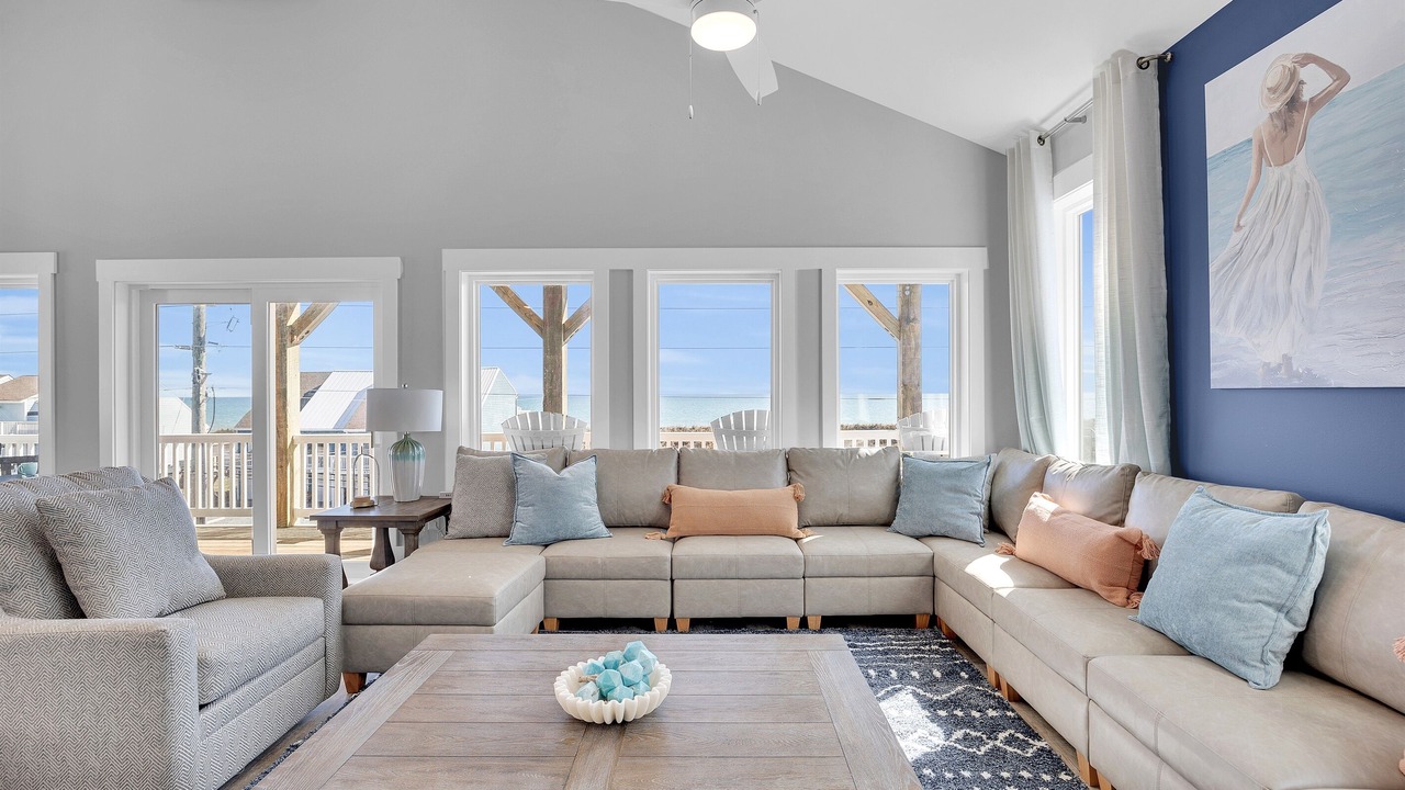 Photo of Livingroom in McCutcheon Field