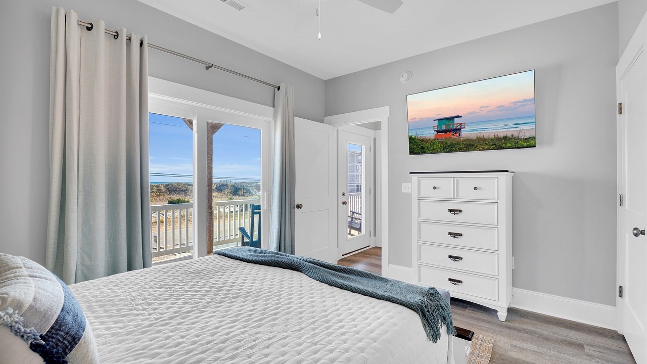 Photo of Bedroom in McCutcheon Field