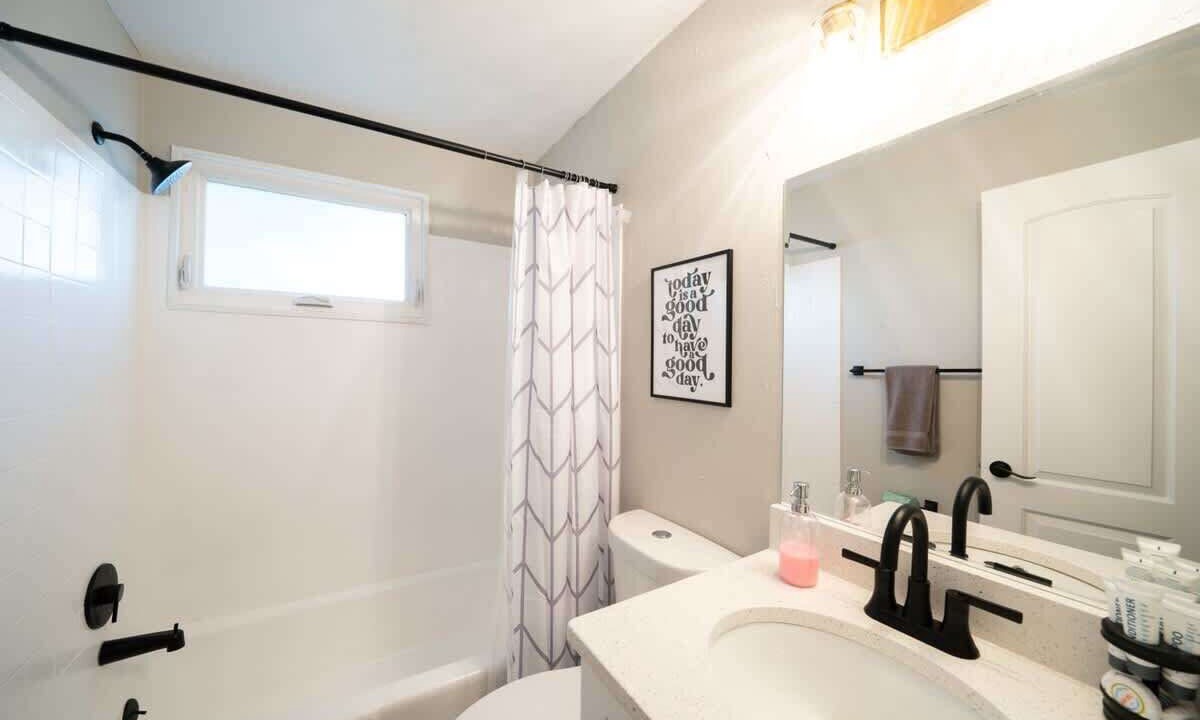 Photo of Bathroom in East Ocean View