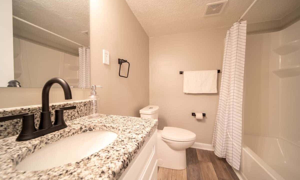 Photo of Bathroom in East Ocean View