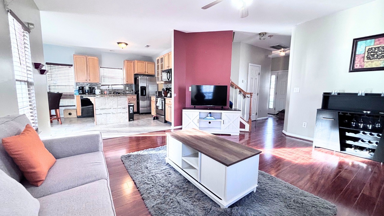 Photo of Livingroom in Prosperity Church Road