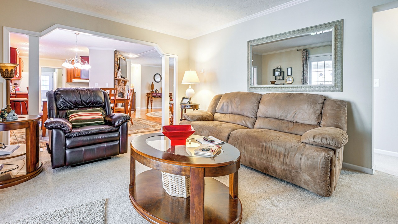 Photo of Livingroom in Graham County