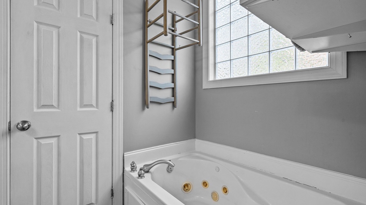Photo of Bathroom in Kipling