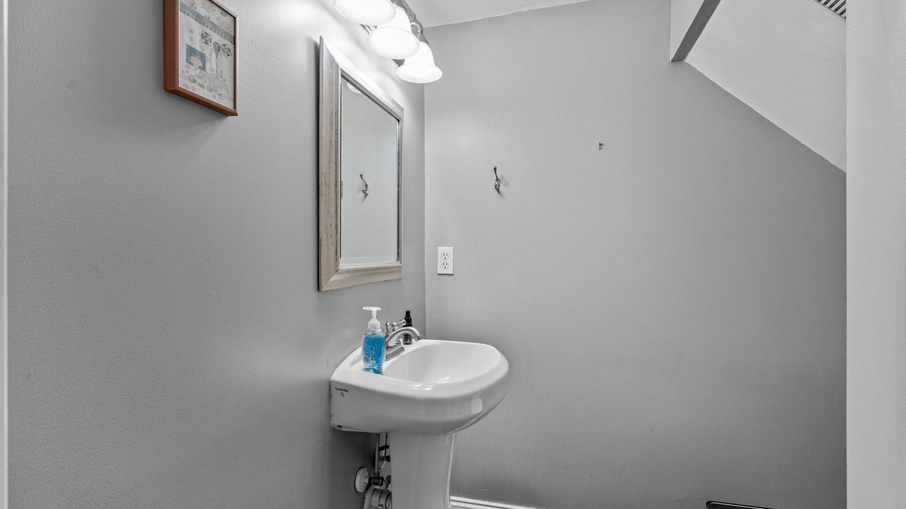 Photo of Bathroom in Kipling