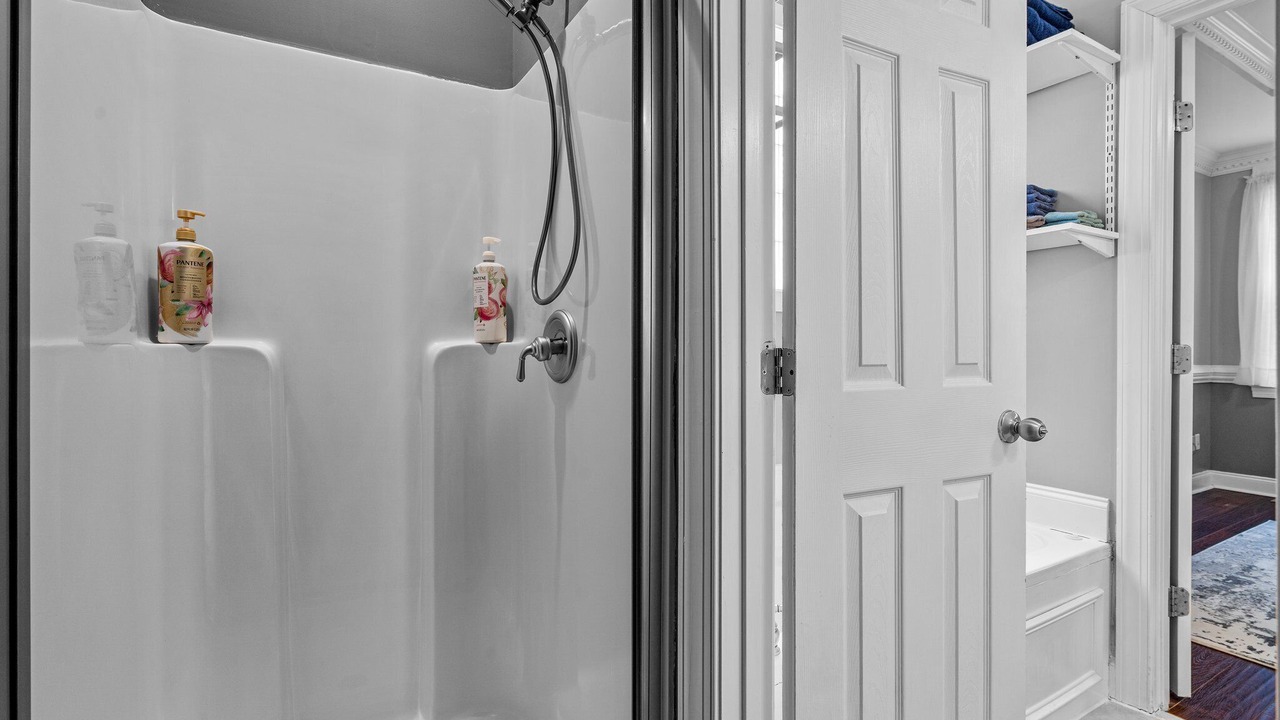 Photo of Bathroom in Kipling