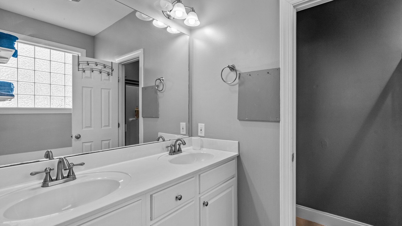 Photo of Bathroom in Kipling