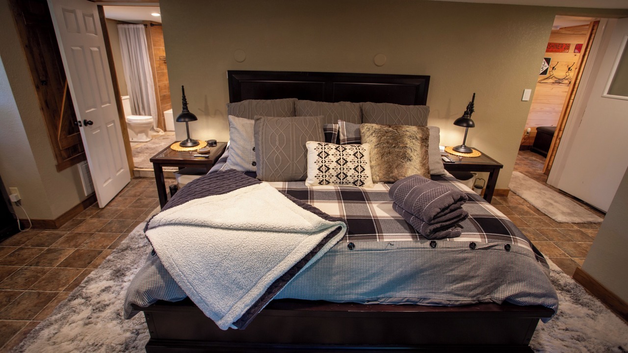 Photo of Bedroom in Robbinsville