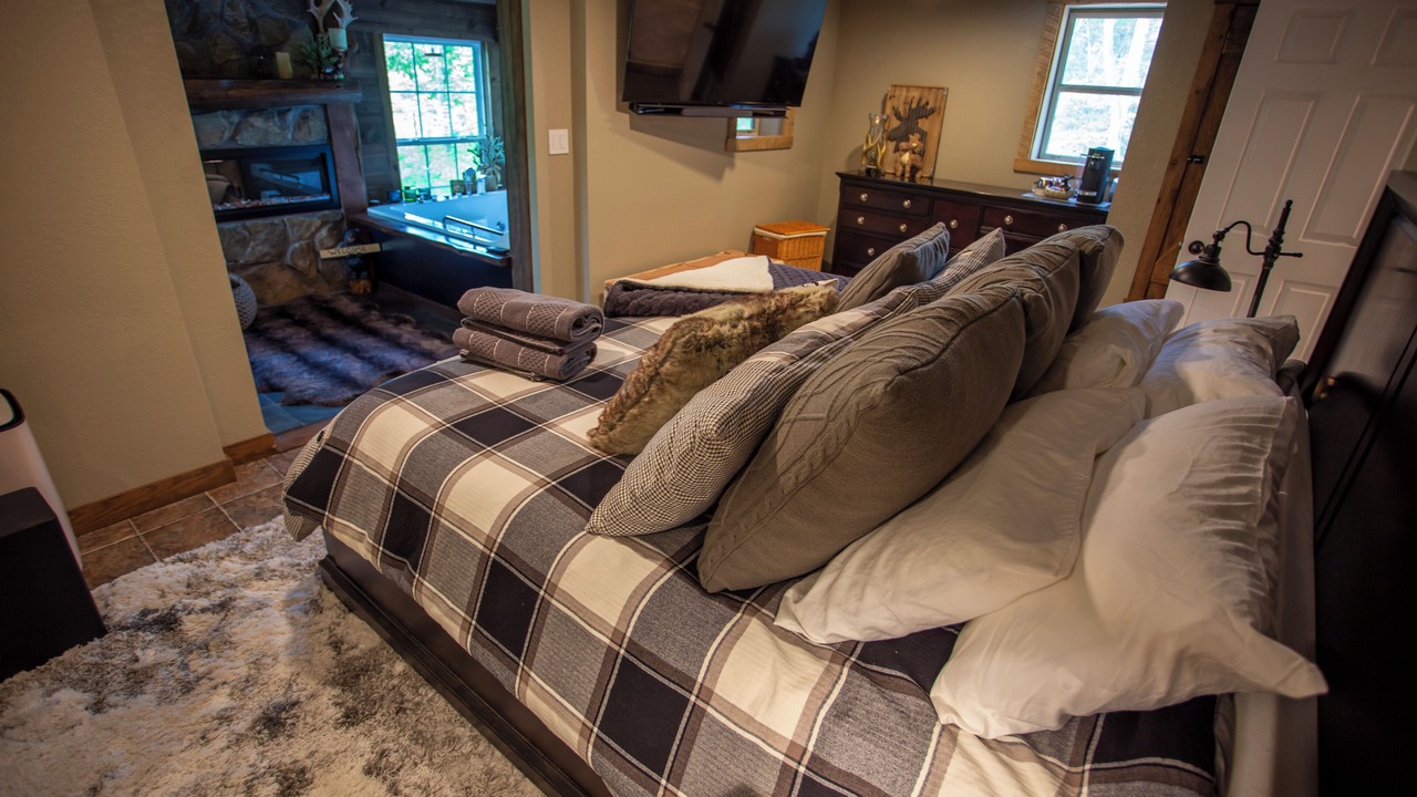 Photo of Bedroom in Robbinsville