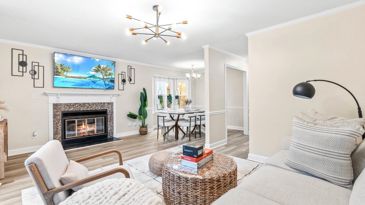 Photo of Livingroom in Southwest Raleigh