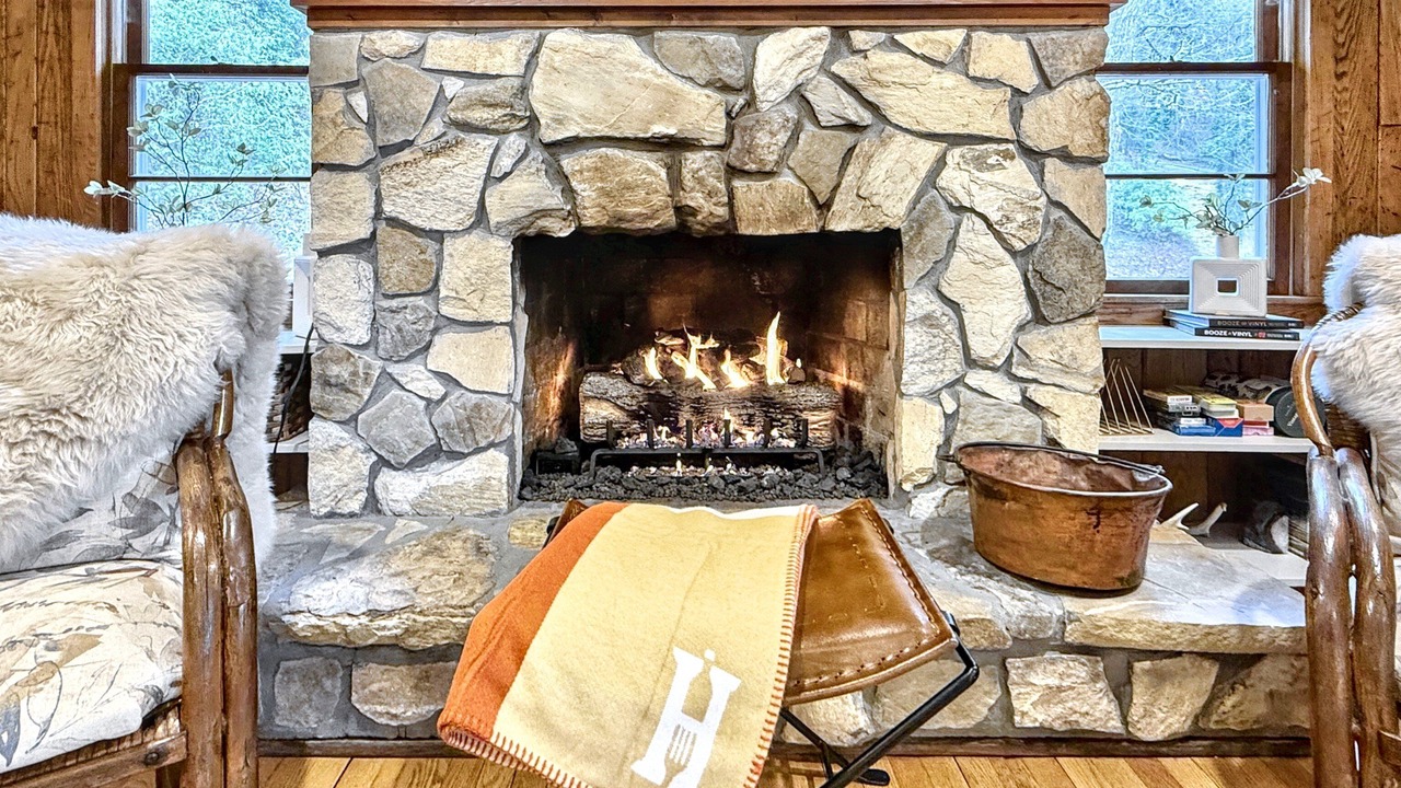 Photo of Livingroom in Lake Sequoyah