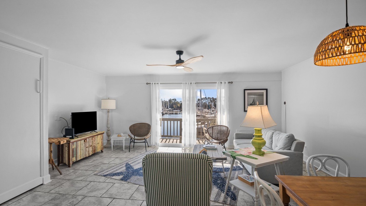 Photo of Livingroom in Fairfield Harbour