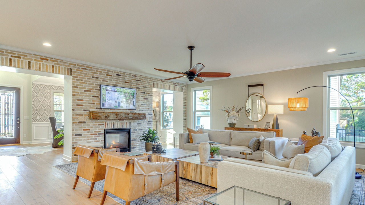 Photo of Livingroom in McCain