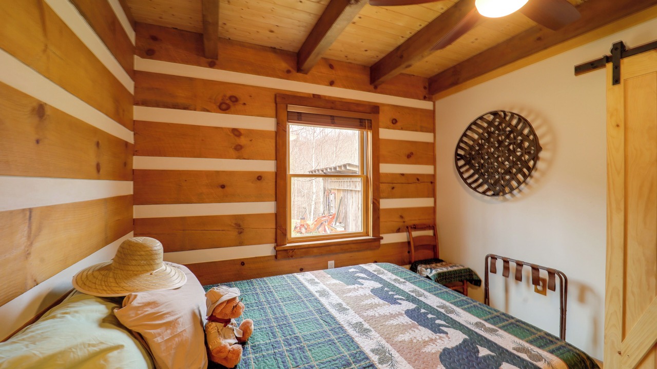 Photo of Bedroom in Todd