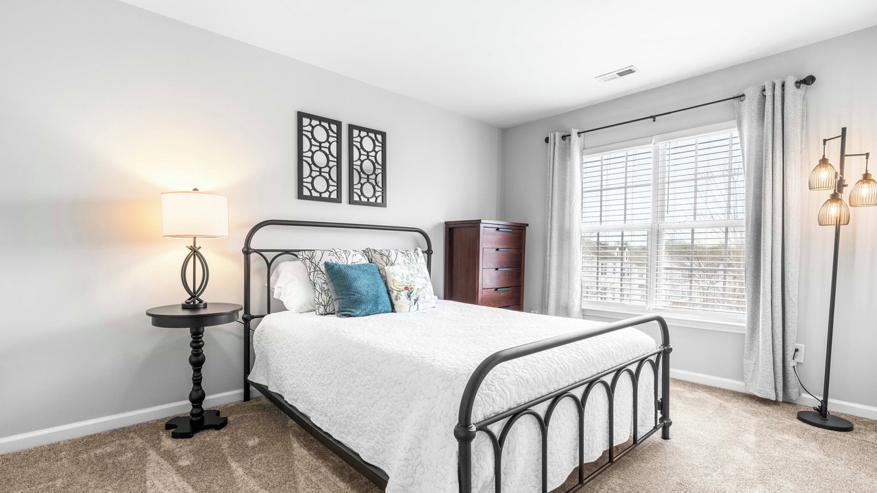 Photo of Bedroom in Long Lake