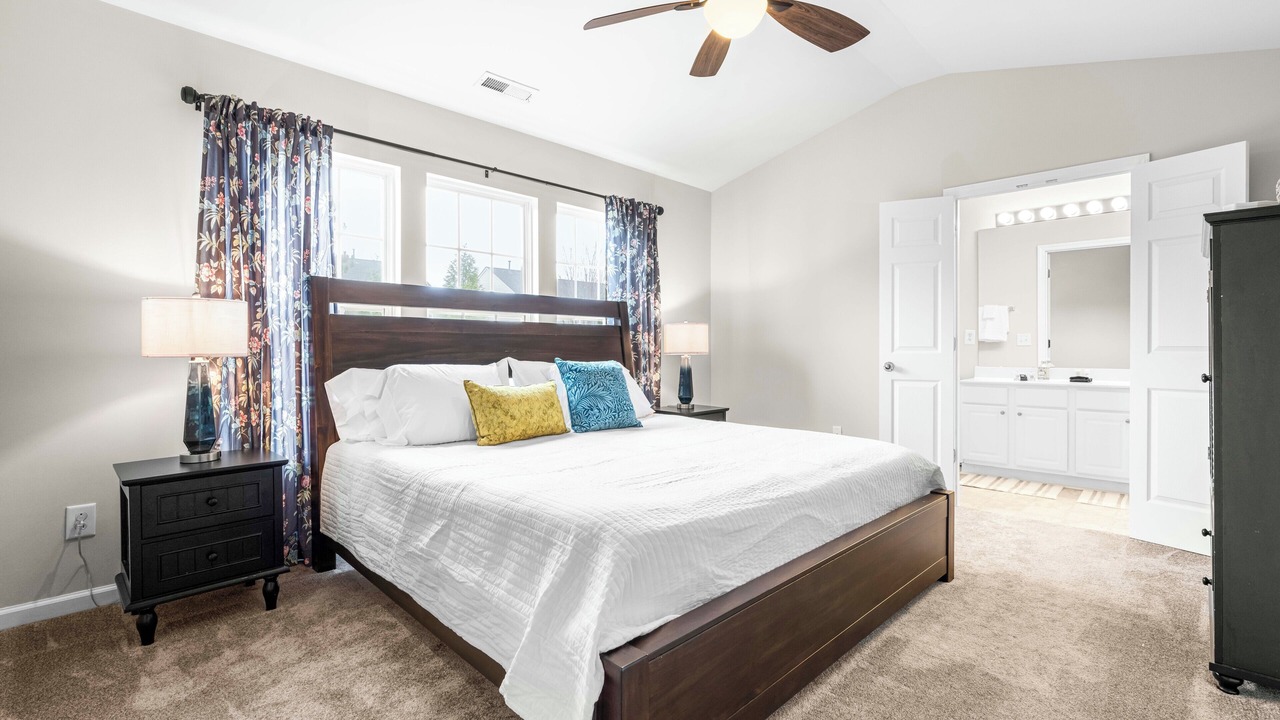 Photo of Bedroom in Long Lake