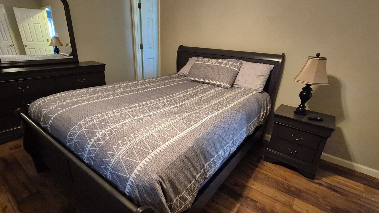 Photo of Bedroom in Southmont