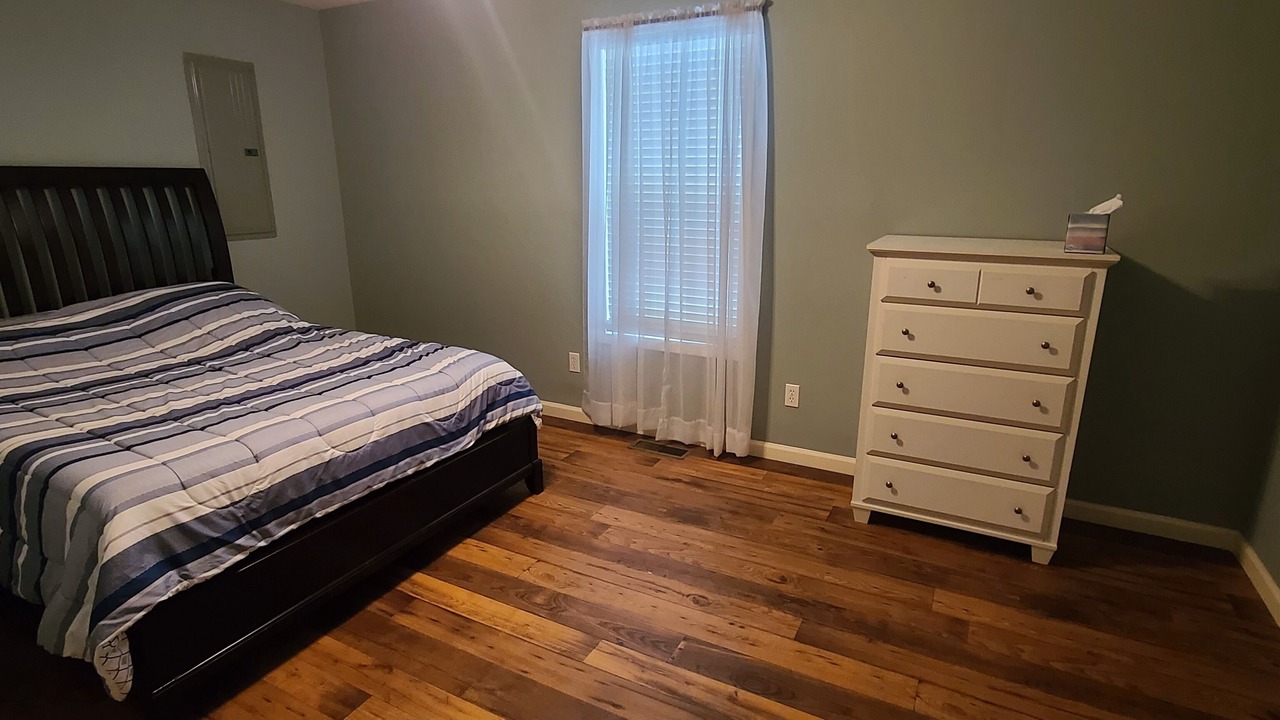 Photo of Bedroom in Southmont