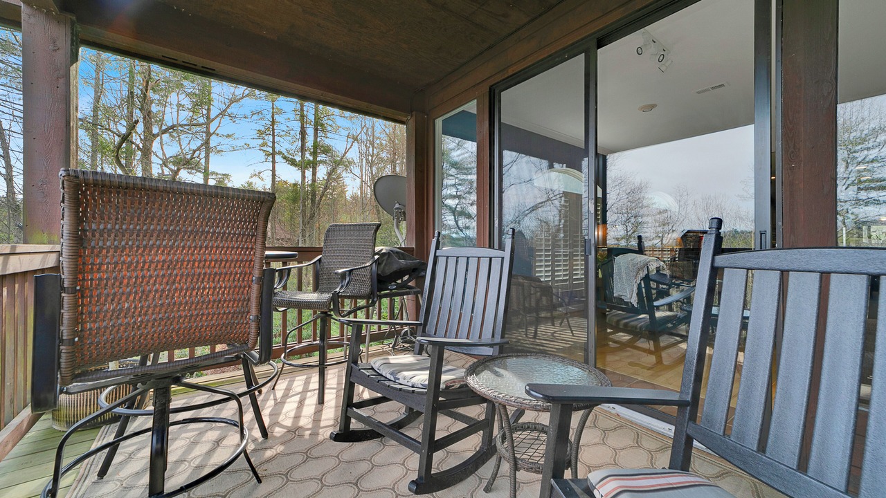 Photo of Patio Balcony in Lake Toxaway