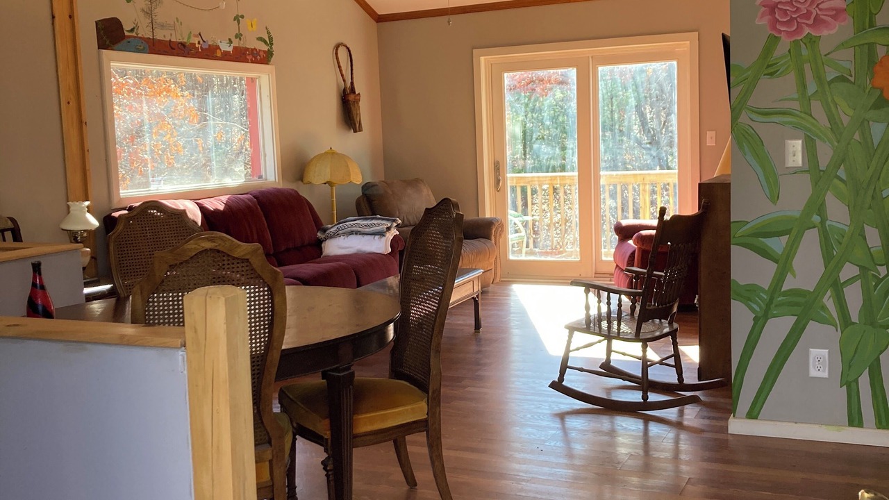 Photo of Livingroom in Moravian Falls