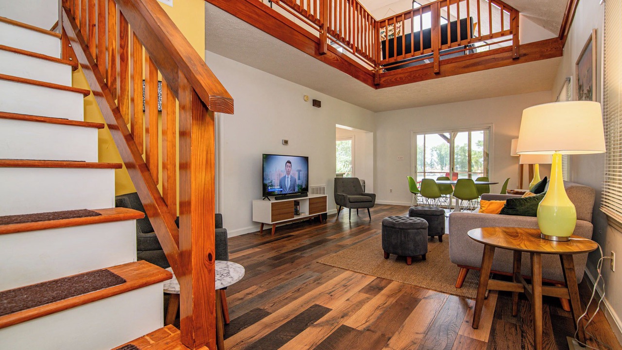 Photo of Livingroom in North Shore Acres