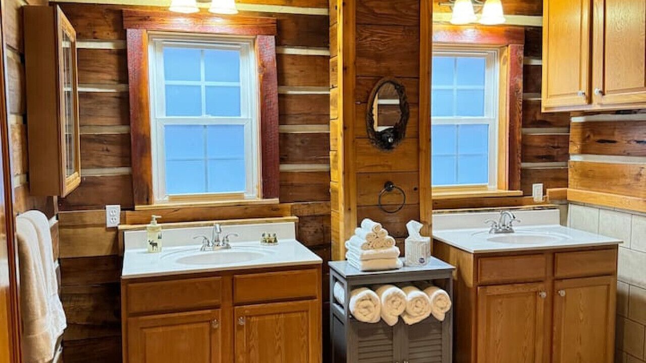 Photo of Bathroom in Mars Hill