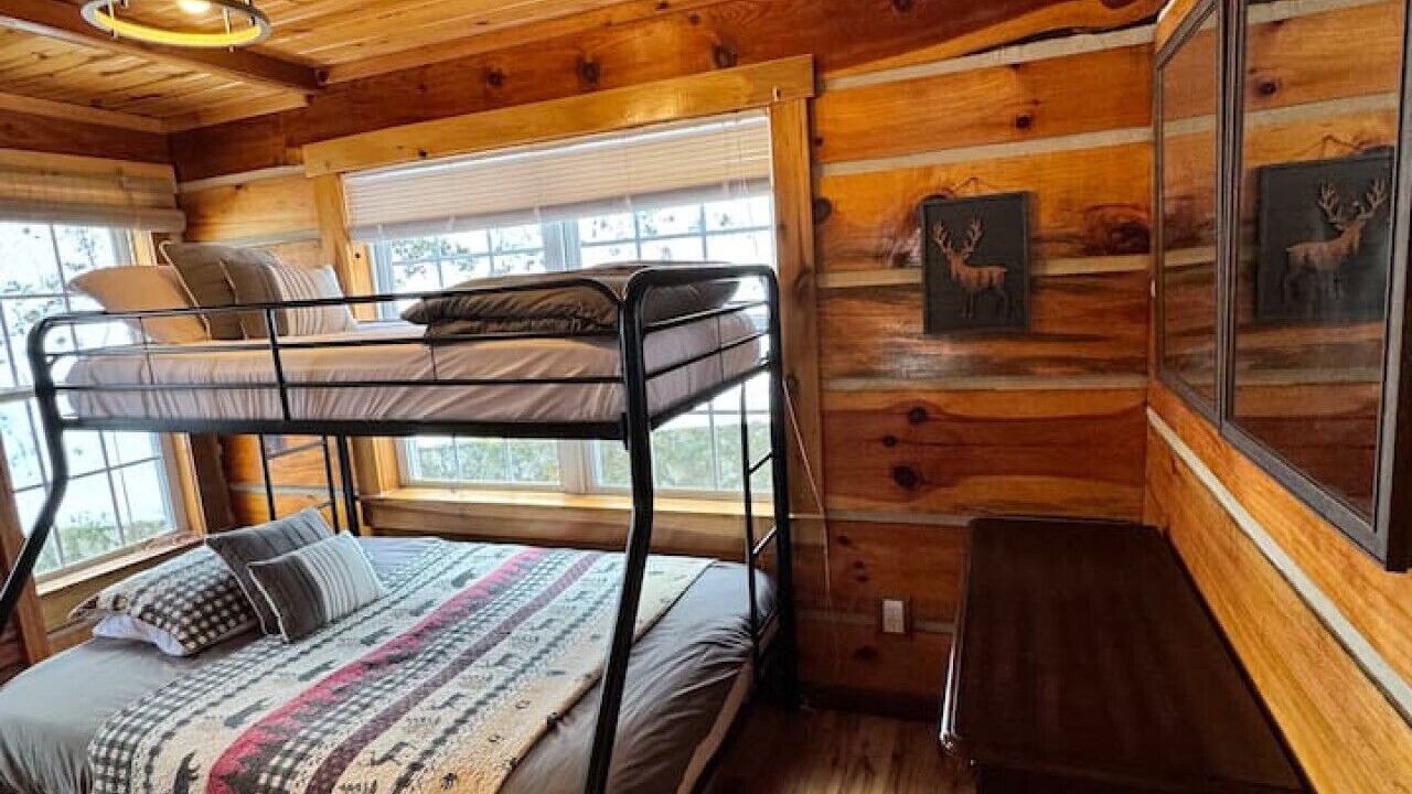 Photo of Bedroom in Mars Hill
