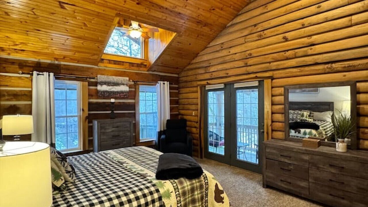 Photo of Bedroom in Mars Hill