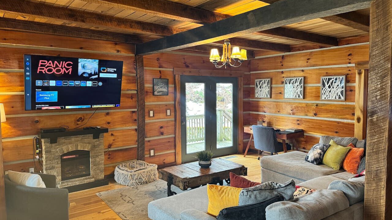Photo of Livingroom in Mars Hill