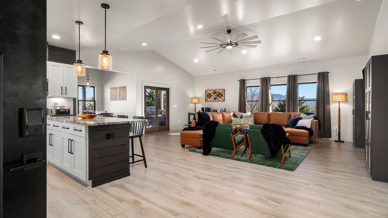 Photo of Livingroom in Canton