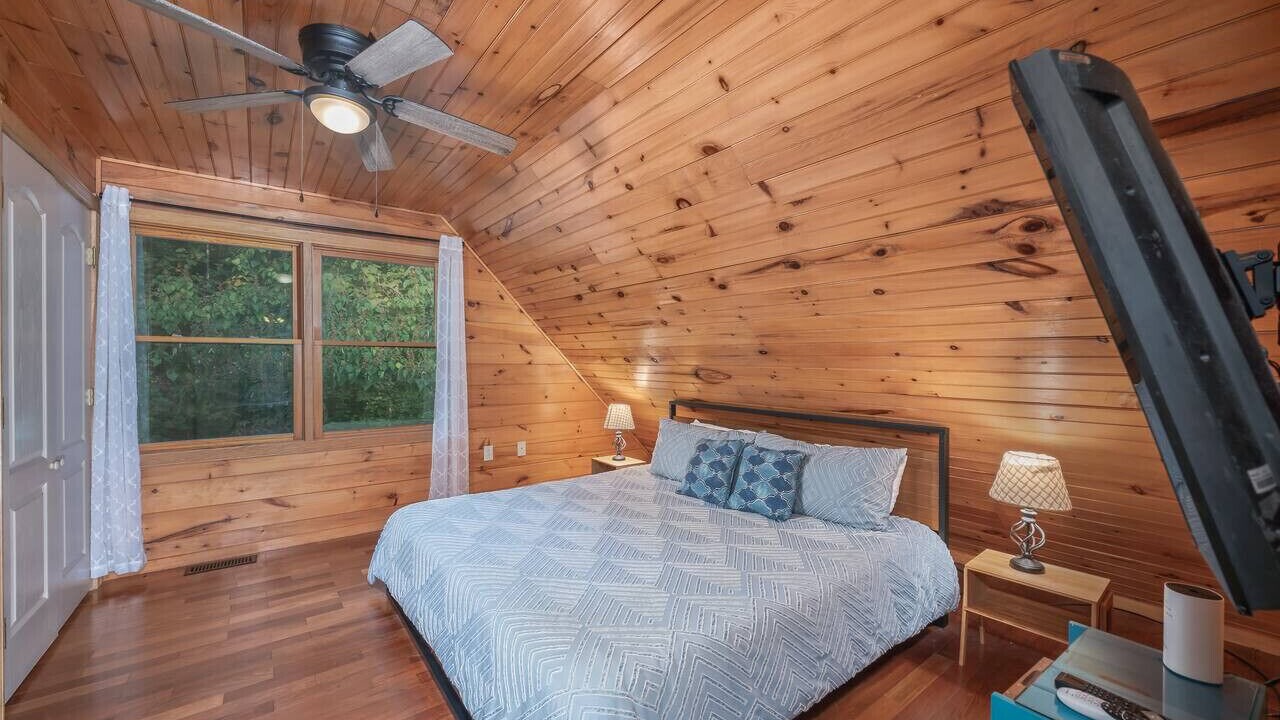 Photo of Bedroom in Marion