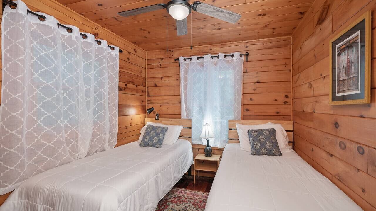 Photo of Bedroom in Marion