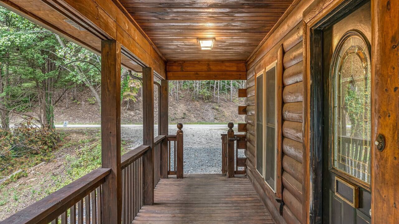 Photo of Patio Balcony in Vein Mountain