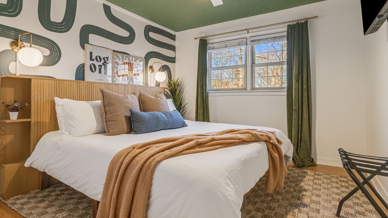 Photo of Bedroom in Asheville