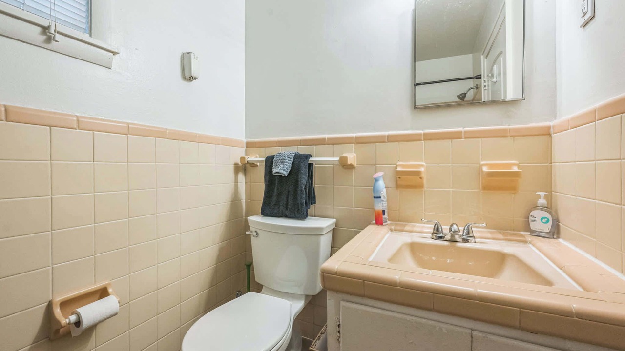 Photo of Bathroom in Melrose