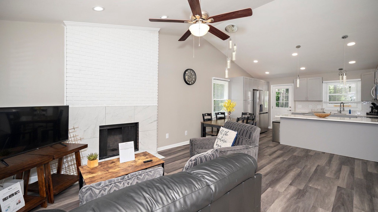 Photo of Livingroom in Cary