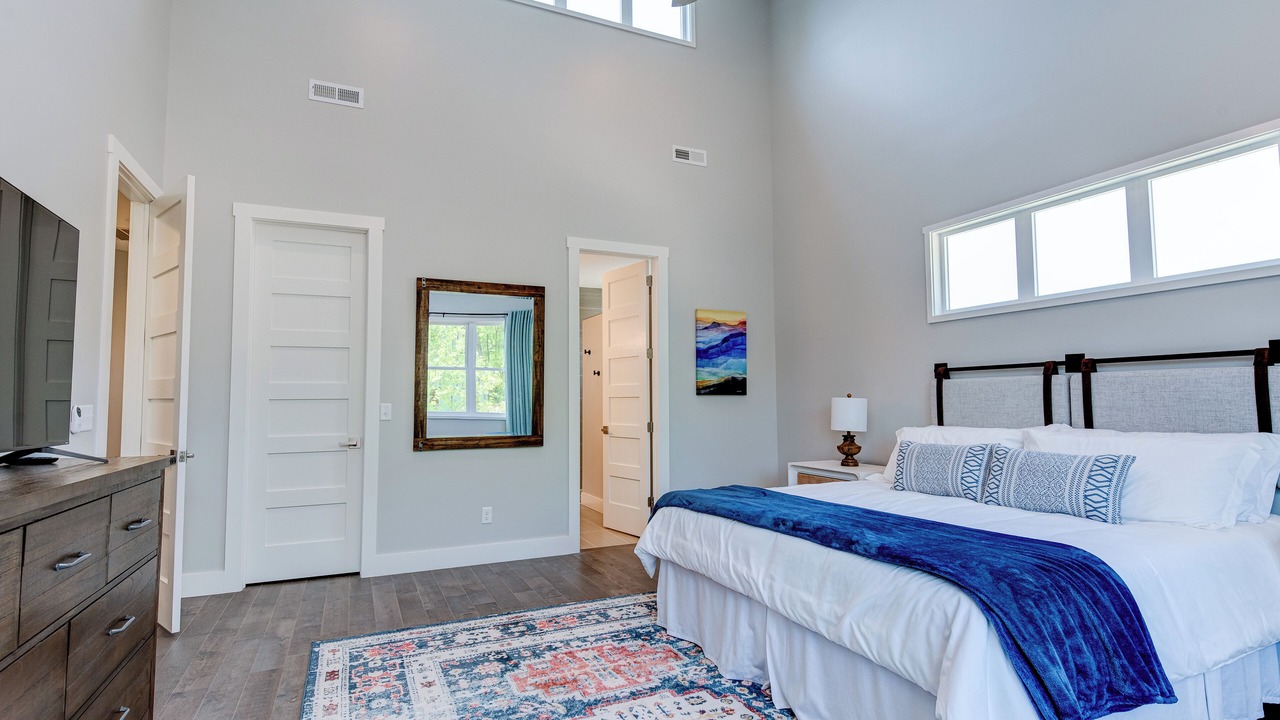 Photo of Bedroom in Woodfin